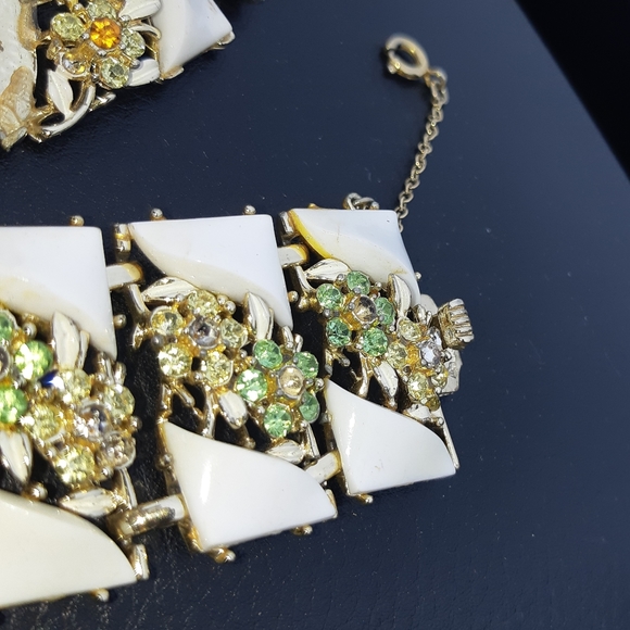 Coro Parure Set - Bracelet, Earrings and Necklace - Picture 3 of 6